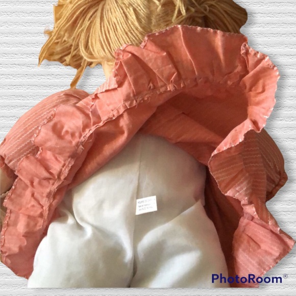 Retro Rag Dolls with Stringy Blonde Hair - Picture 7 of 7